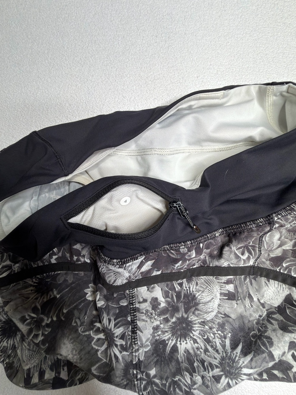 Lululemon Run Times Short *4-way stretch•
Flowabunga Black Angel Wing / Black - Picture 8 of 13